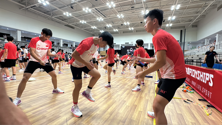 九游娱乐-关于巡回赛巅峰对决！北城火狐队火力全开雪域青龙队，举重赛场再起波澜；边路成突破口的信息