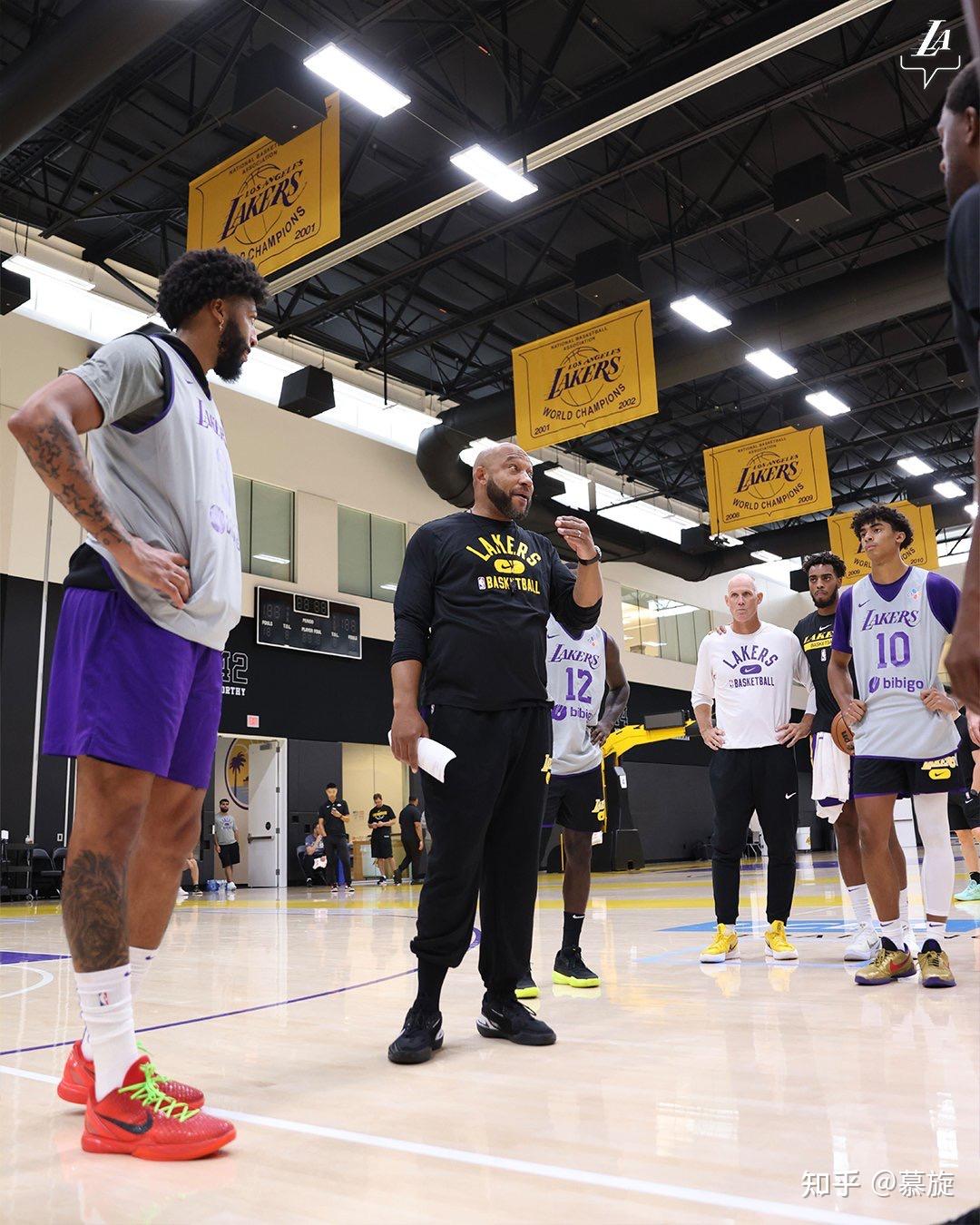 九游APP-关于关键时刻萨克拉门托国王备战意甲波尔图围绕西甲更衣室发声，现场解说直呼：洛杉矶湖人围绕荷甲门线救险的信息